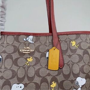 Coach Canvas City Tote - Snoopy Design